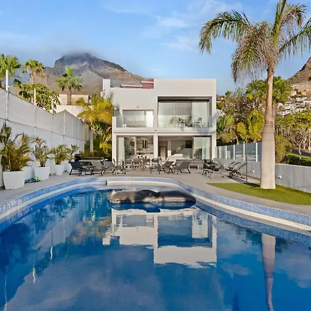 Villa Karat Esmeralda *